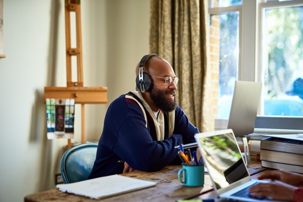 6 Best Paid Remote Jobs to Apply